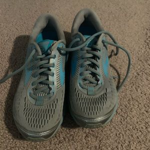 Brooks Ghost 10 women's running shoes